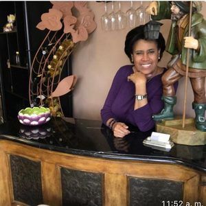 Meet your Posher, Nicole